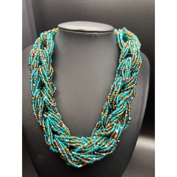 Twisted Bead Necklace - Picture 3 of 6